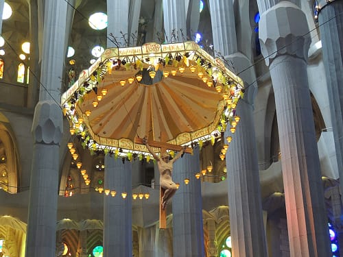 interior Sagrada Família