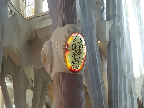 interior Sagrada Família