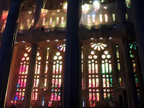 luz interior Sagrada Família